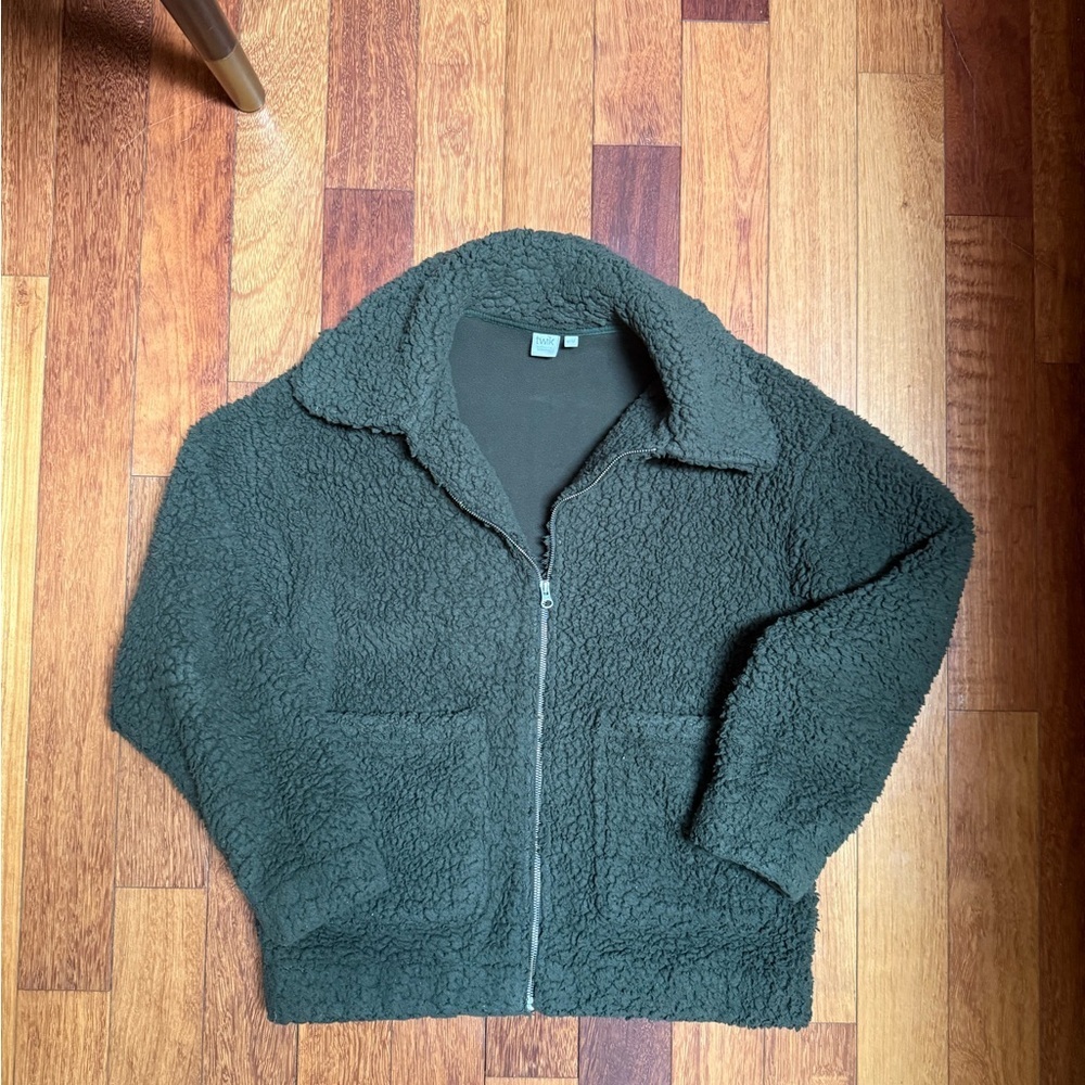 Twill | Cozy teddy dark green sherpa zip-up jacket size med/lrg